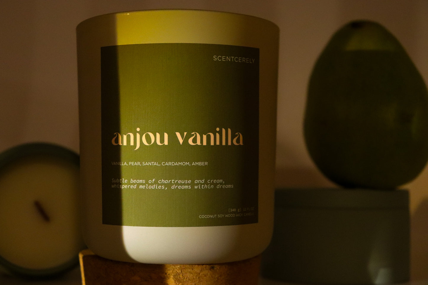 anjou vanilla wood wick candle